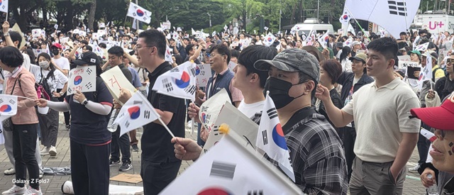 서울 올림픽공원 가득 메운 ‘재선거’ 함성